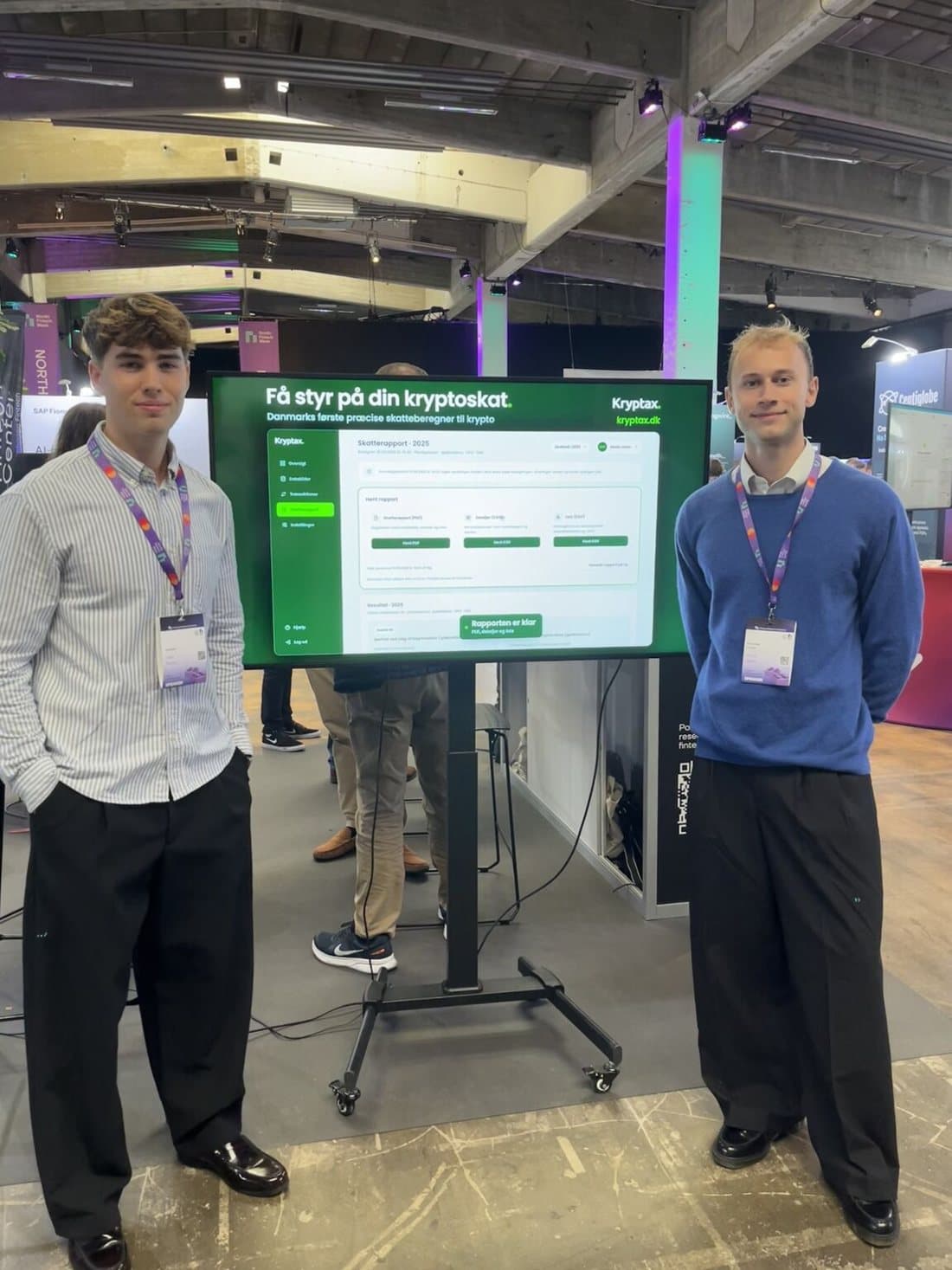 Jonas Engberg Helbo og Lars Kargo Christensen ved Kryptax' stand på Nordic Fintech Week